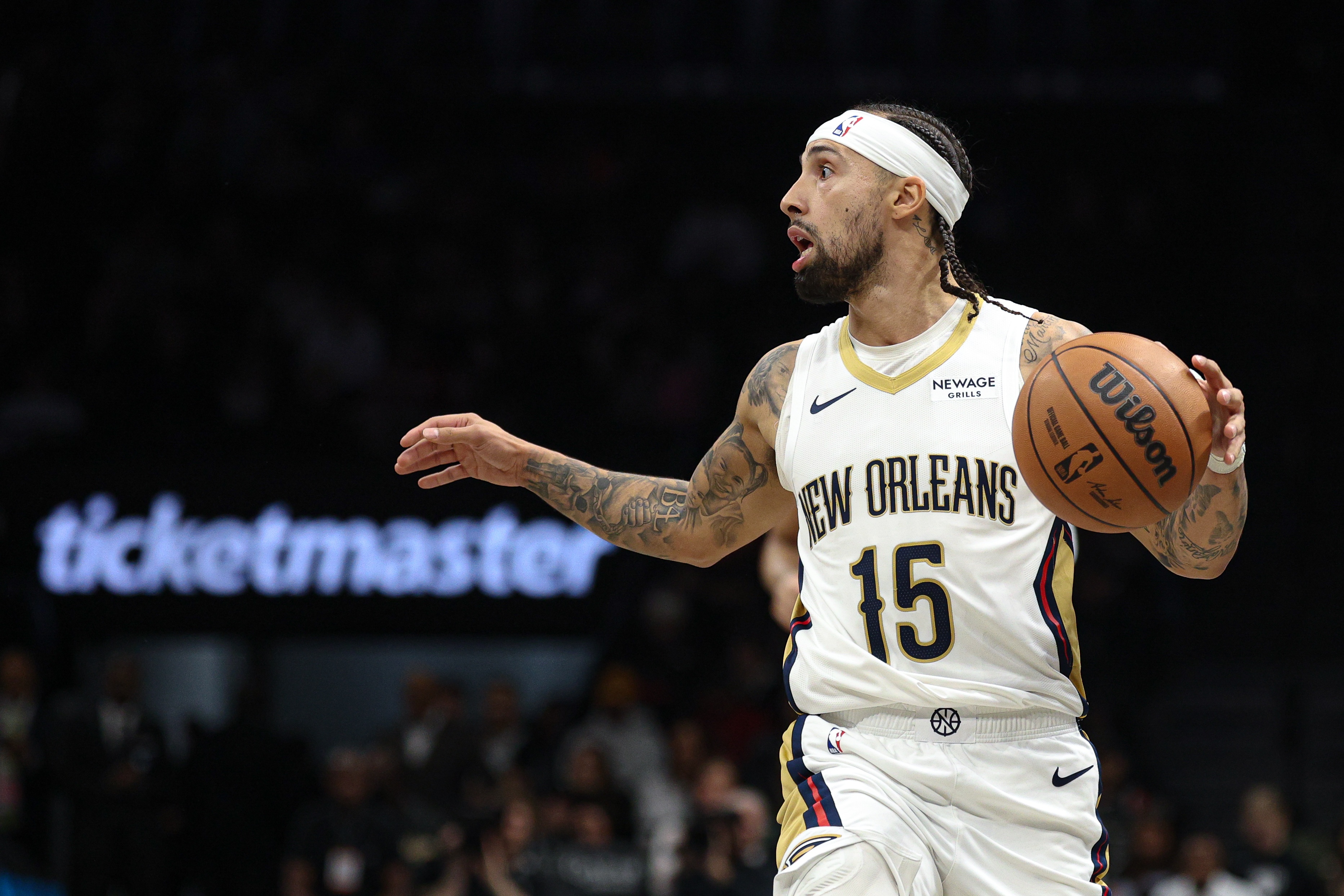 美记：尼克斯对老6感兴趣 他能防但他会让球队后场尺寸变得更小